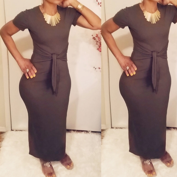 Dress - Picture 3 of 4